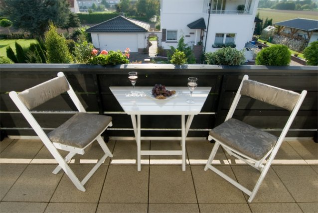 Stabile Garten Klapptische weiß - für kleine Balkone