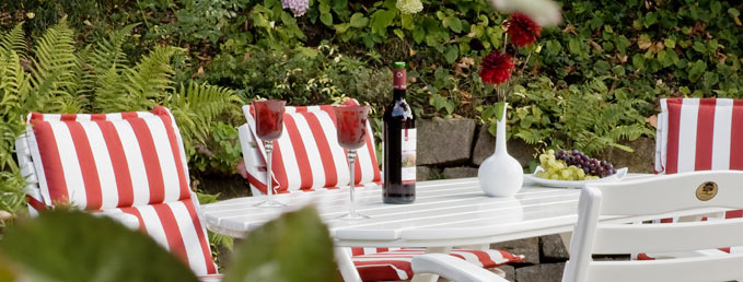 Massiv Holz Gartenmöbel Serie Mainau Qualitäts Freizeitmöbel aus Deutschland